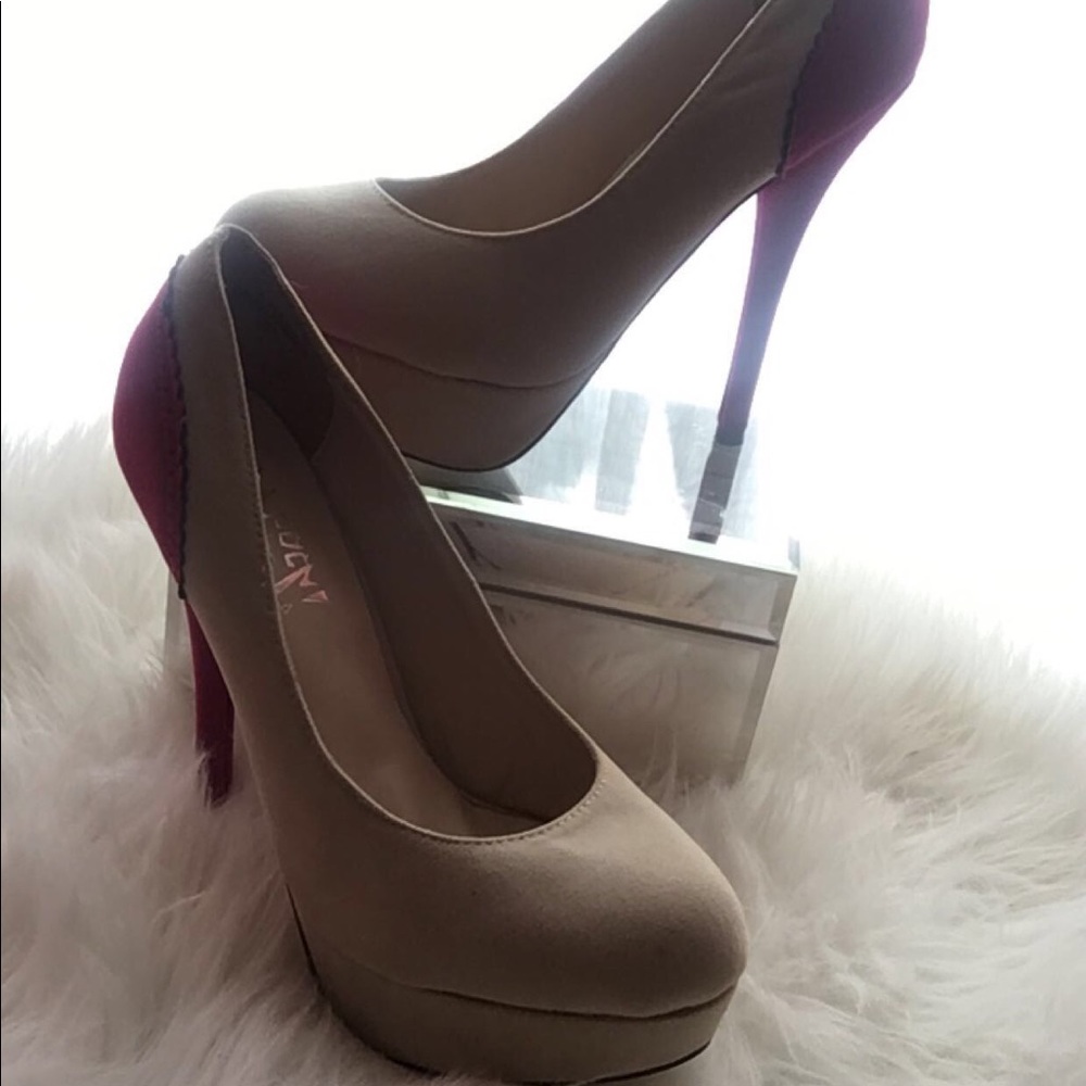 Heels - Picture 2 of 2